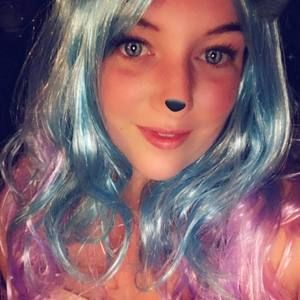 Meet your Posher, Scarlet